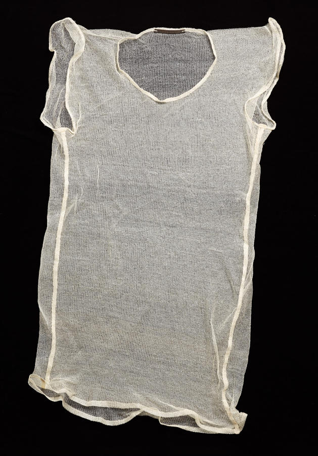 Shirt knitted from Biosteel spider silk goat protein